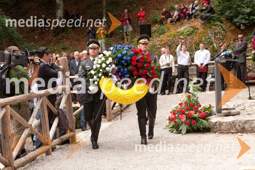 Spominska slovesnost ob Ruski kapelici