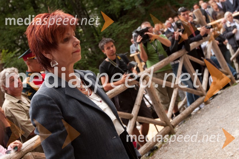 Majda Širca, ministrica za kulturoSpominska slovesnost ob Ruski kapelici