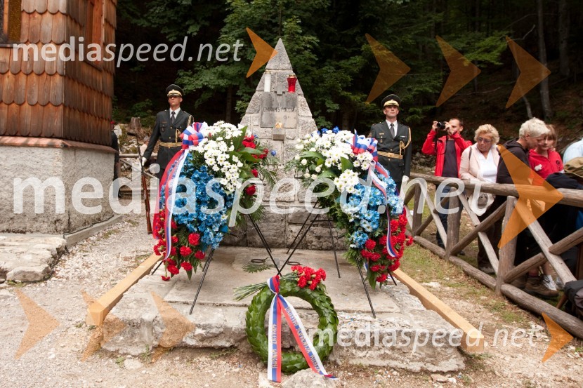 Spominska slovesnost ob Ruski kapelici