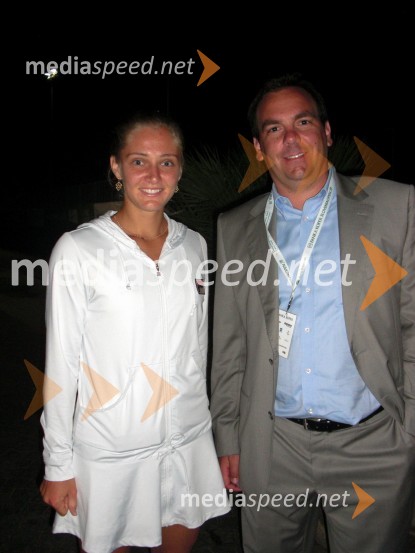 Ana Čakvetadze, teniška igralka in Andrej Bizjak, direktor turnirja Banka Koper Slovenia OpenSlovenia Open 2010, finale