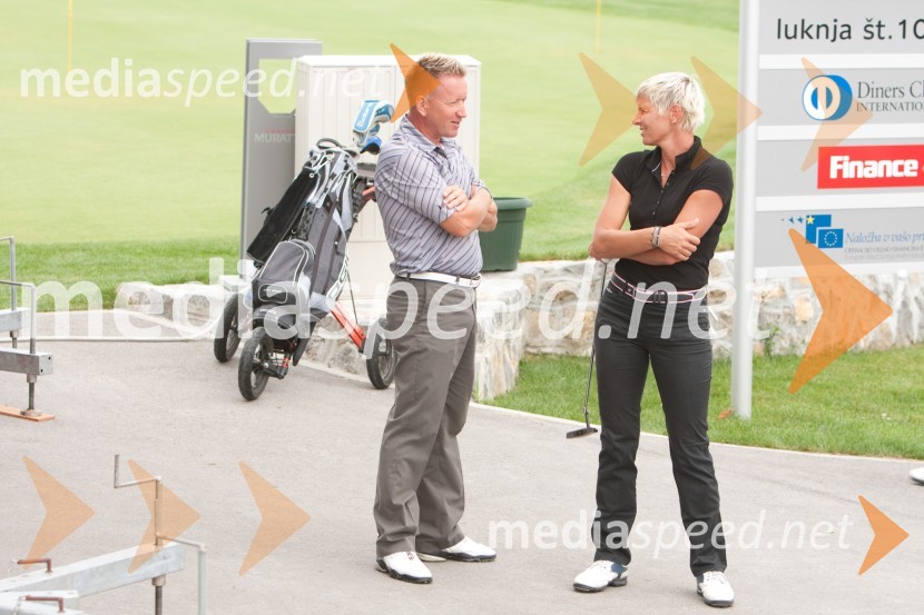 Dani Kraljič, golfist in Urška ZalokarFinstral Open tour