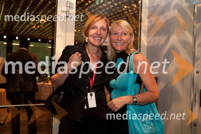 Mateja Duhovnik, predsednica uprave DARS-a in Natalija KočarŠportni park Stožice, otvoritvena košarkarska tekma Slovenija : Španija