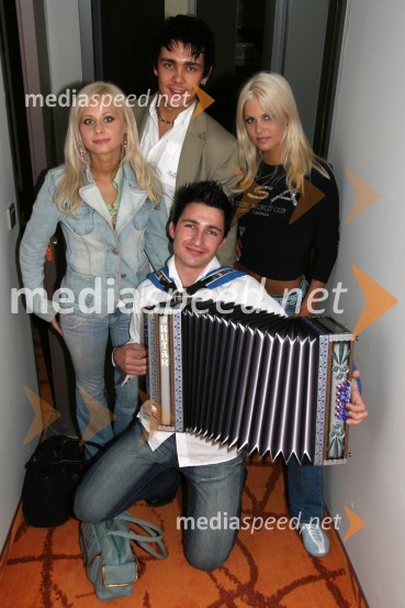 Skupina Turbo Angels: Aleš Vovk - Raay, Marjetka, Maša Medik in ...Miss Slovenije 2006, polfinale