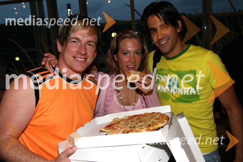 Steffanio, Natka Geržina, glasbena menedžerka in Domen Kumer, pevecMiss Slovenije 2006, polfinale
