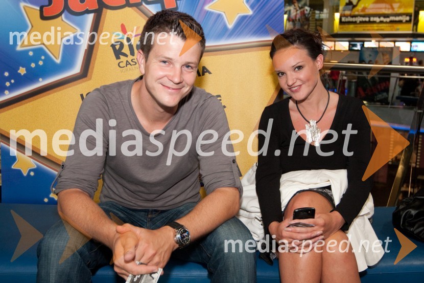 Boštjan Romih, radijski in tv voditelj in Alenka Gotar, operna pevkaSalt, premiera filma