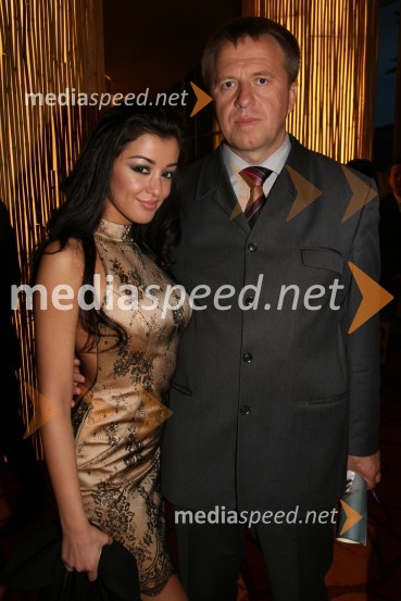 Sanja Grohar, Miss Slovenije 2005 in Zdravko Počivalšek, generalni direktor Terme OlimijaMiss Slovenije 2006, polfinale