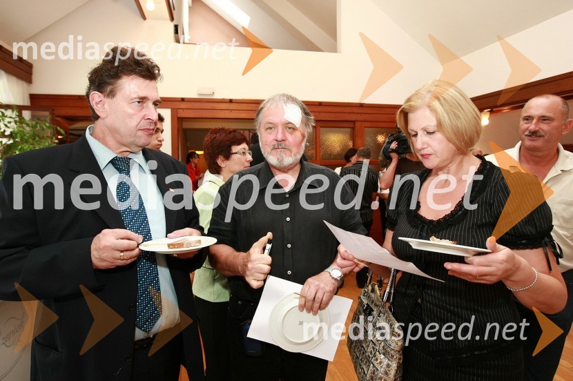Boris Gašparin, lastnik Restavracije Pikol in žena Maruša Gašparin ter Janez Bogataj, etnolog2. festival Kranjske klobase