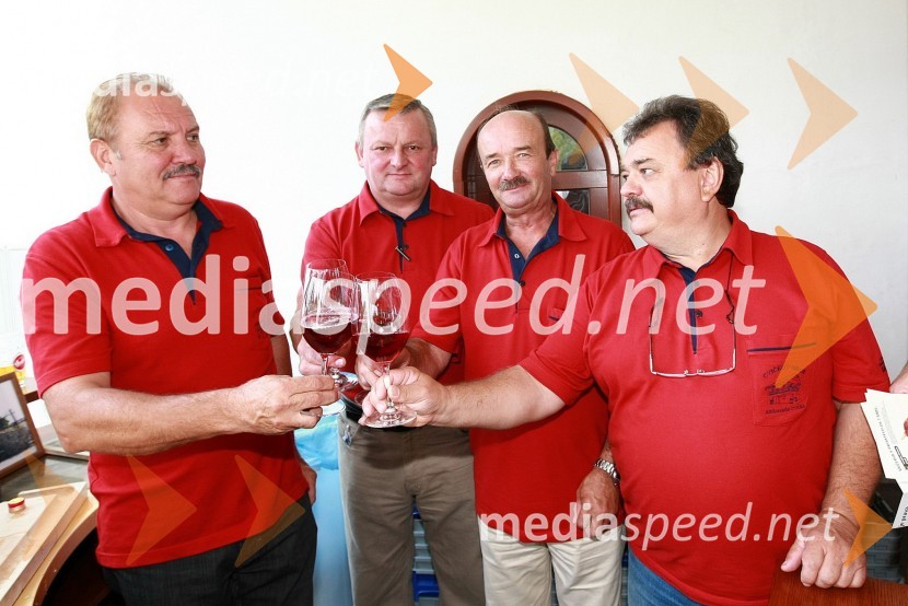 Ambasada Cvička, njeni člani2. festival Kranjske klobase