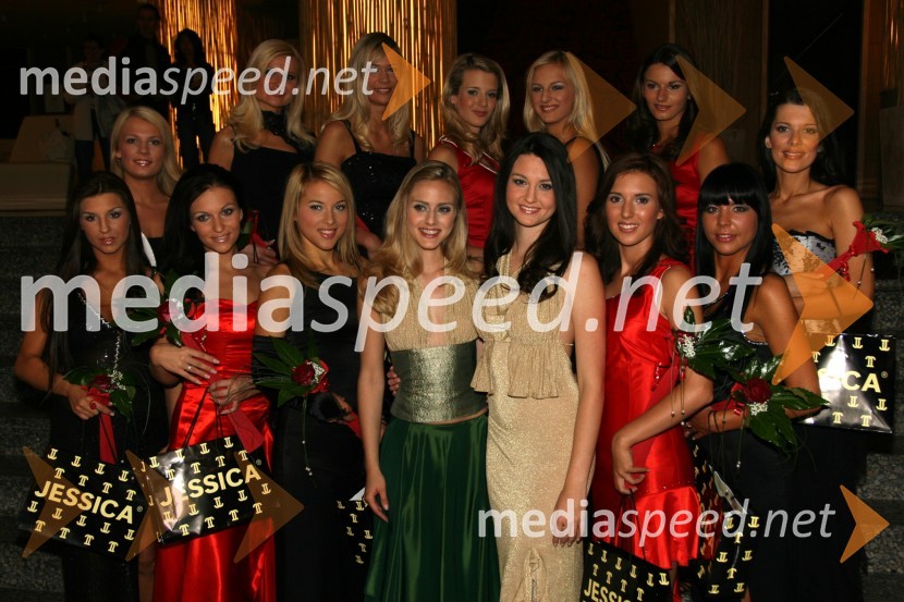 Finalistke Miss Slovenije 2006 ter Živa Vadnov, Miss Slovenije 2004 in Tina Zajc, Miss Slovenije 2003 (na sredini)Miss Slovenije 2006, polfinale