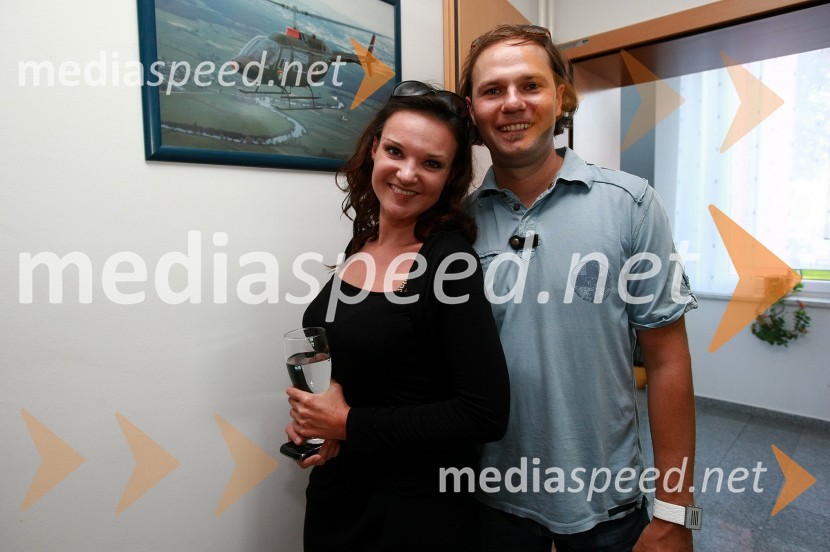 Alenka Gotar, pevka in Kristjan Magdič, direktor in lastnik podjetja FrontalDobrodelni koncert za bolnišnico Murska Sobota