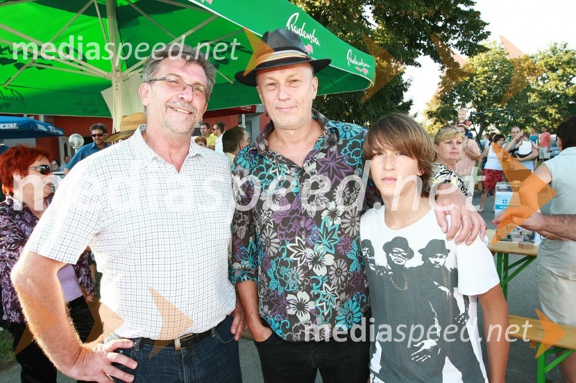 Dr. Bojan Korošec, direktor Splošne bolnišnice Murska Sobota, Vlado Kreslin, glasbenik in sin Naj VidDobrodelni koncert za bolnišnico Murska Sobota