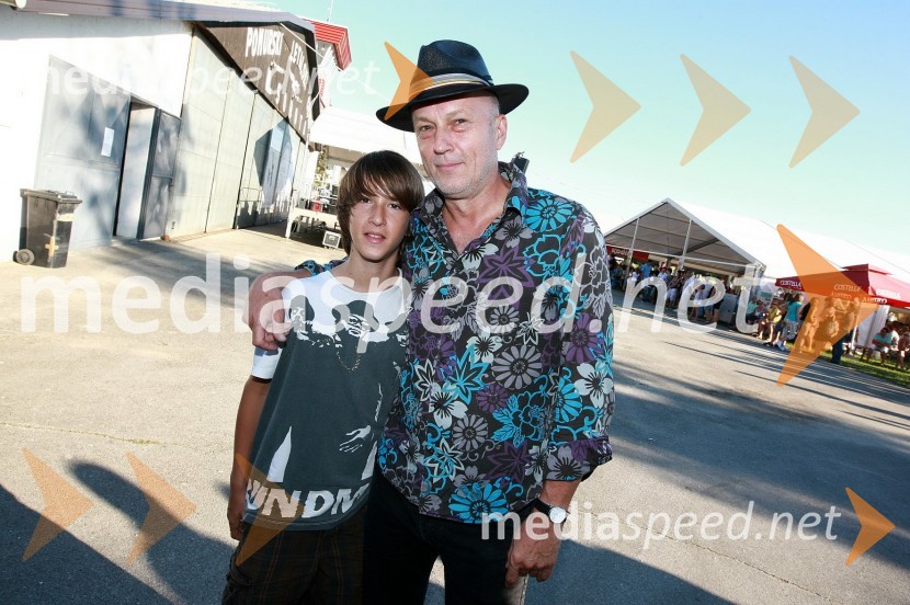 Vlado Kreslin, glasbenik in sin Naj VidDobrodelni koncert za bolnišnico Murska Sobota