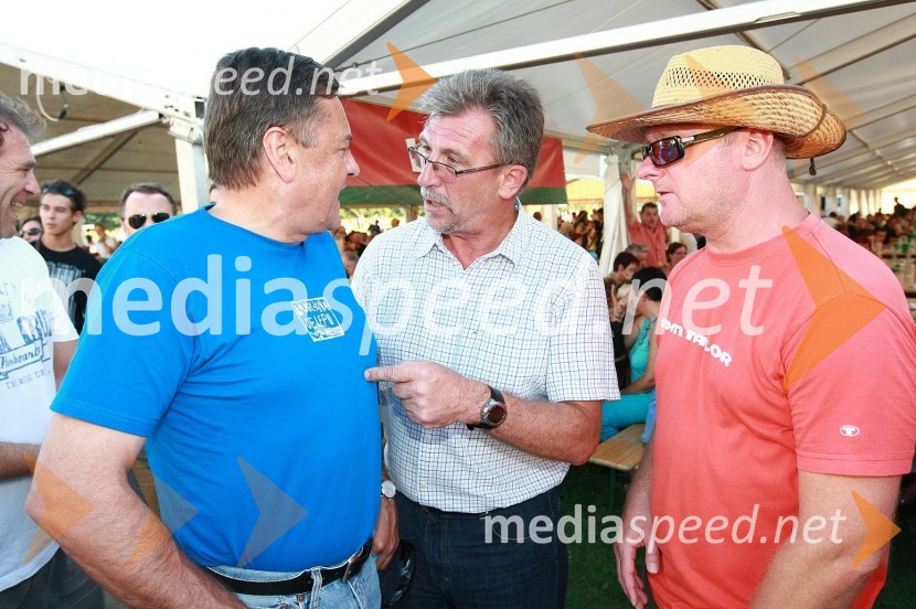 Zoran Jankovič, župan Mestne občine Ljubljana, dr. Bojan Korošec, direktor Splošne bolnišnice Murska Sobota in Iztok Rodež, Frontal, d.o.o.
Dobrodelni koncert za bolnišnico Murska Sobota