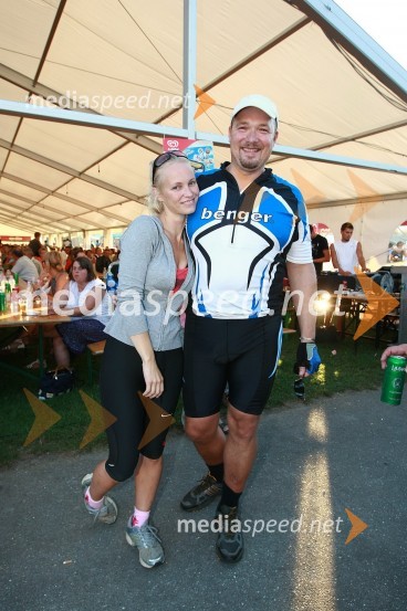 Petra Slapar, pevka in soprog Robert Lavtar, Center alternative AltorionDobrodelni koncert za bolnišnico Murska Sobota