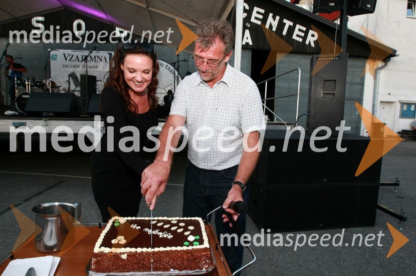 Alenka Gotar, pevka in dr. Bojan Korošec, direktor Splošne bolnišnice Murska SobotaDobrodelni koncert za bolnišnico Murska Sobota