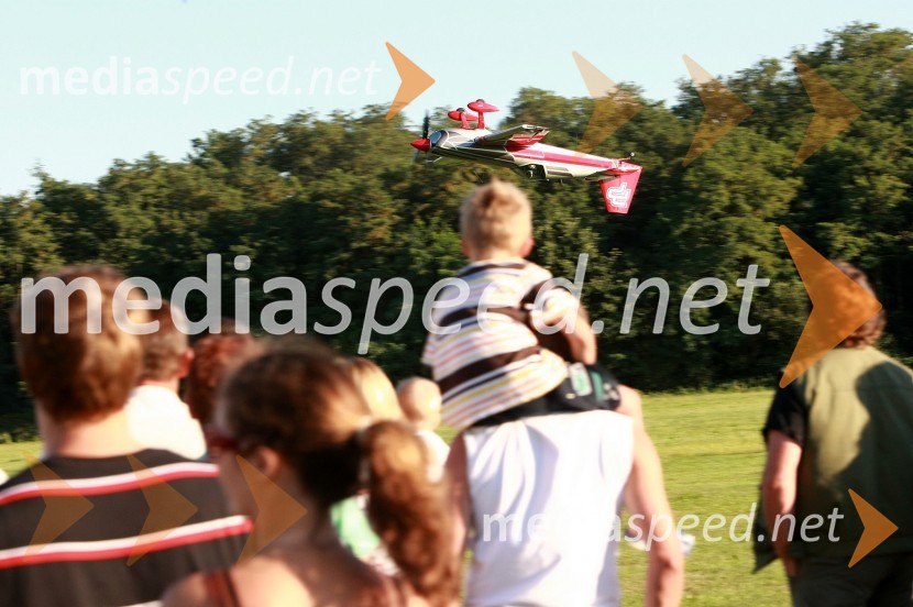 Peter Podlunšek, akrobatski pilotDobrodelni koncert za bolnišnico Murska Sobota