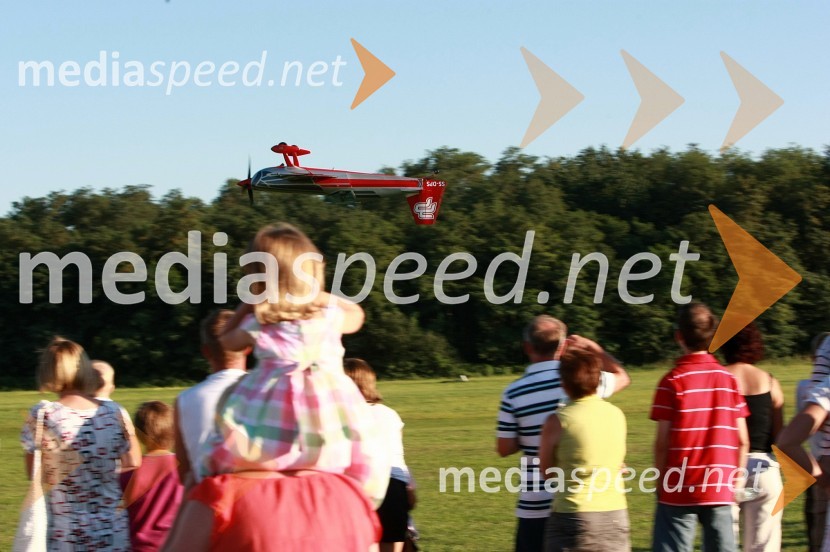 Peter Podlunšek, akrobatski pilotDobrodelni koncert za bolnišnico Murska Sobota