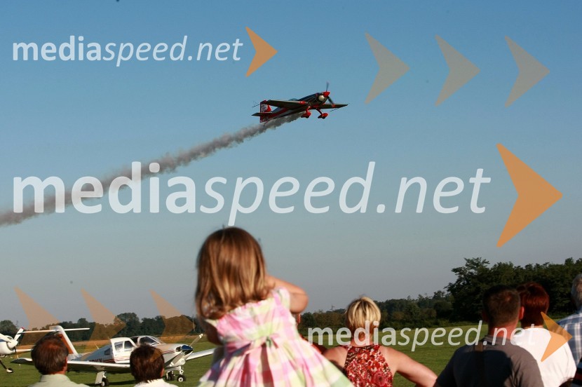 Peter Podlunšek, akrobatski pilotDobrodelni koncert za bolnišnico Murska Sobota