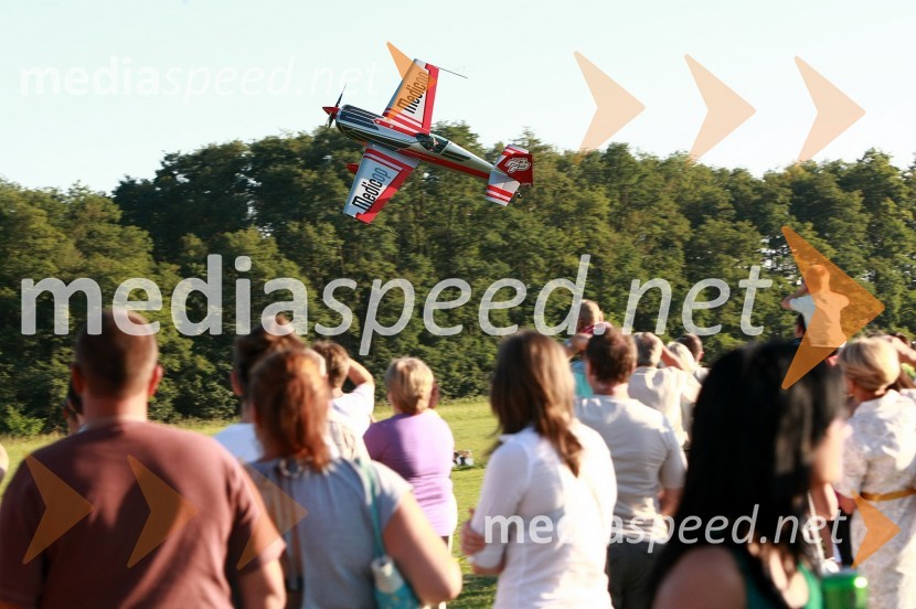 Peter Podlunšek, akrobatski pilotDobrodelni koncert za bolnišnico Murska Sobota