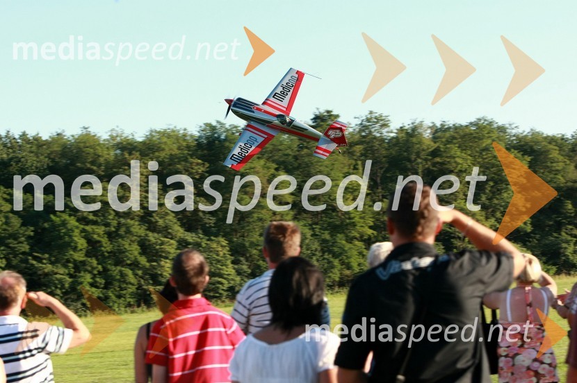 Peter Podlunšek, akrobatski pilotDobrodelni koncert za bolnišnico Murska Sobota