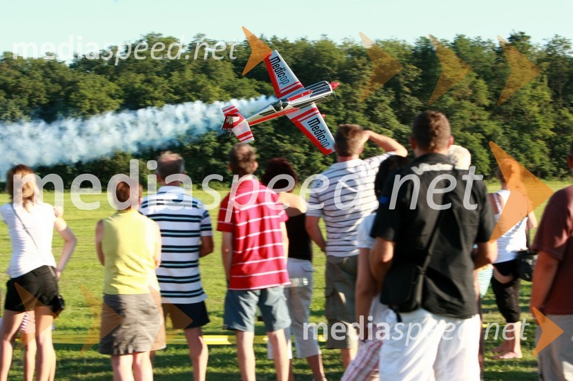 Peter Podlunšek, akrobatski pilotDobrodelni koncert za bolnišnico Murska Sobota