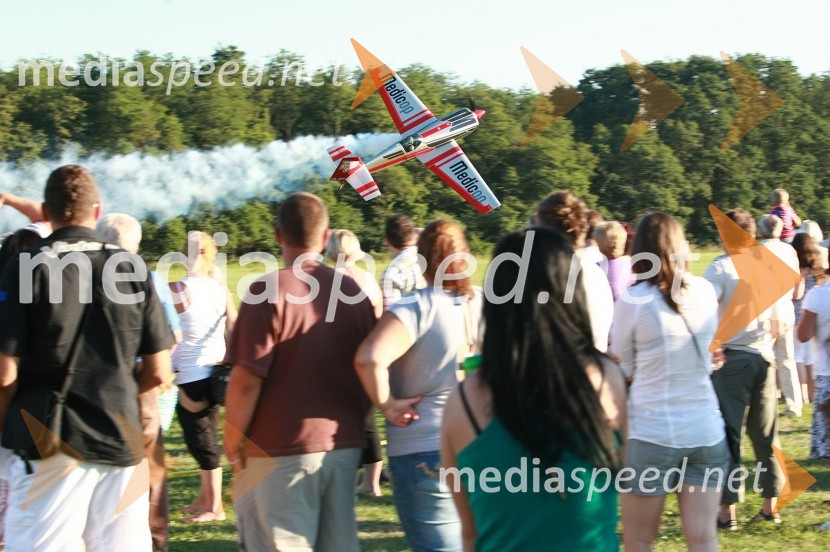 Peter Podlunšek, akrobatski pilotDobrodelni koncert za bolnišnico Murska Sobota