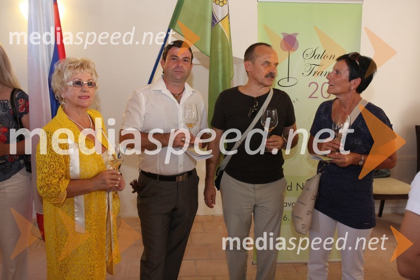 Majda Šmid, gostinka, Dani Šmid in Dani Vrzel, direktor Komunale Gornja Radgona s soprogo
Salon Traminec 2010