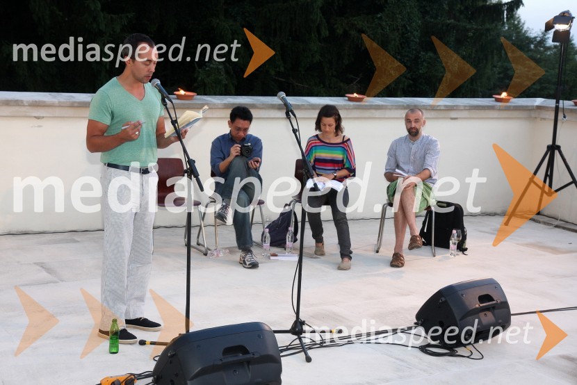 Julian Tanase, pesnik iz Romunije, Alvin Pang, pesnik iz Singapurja, Kristina Hočevar, pesnica iz Slovenije in Scott Jordan, pesnik iz KanadeSalon Traminec 2010