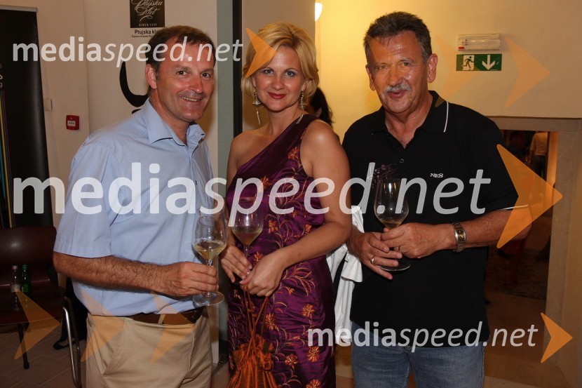 Dr. Alexander Majcan, okrajni glavar Bad Radkersburga, mag. Norma Bale, direktorica Kultprotura in Anton Kampuš, župan občine Gornja RadgonaSalon Traminec 2010