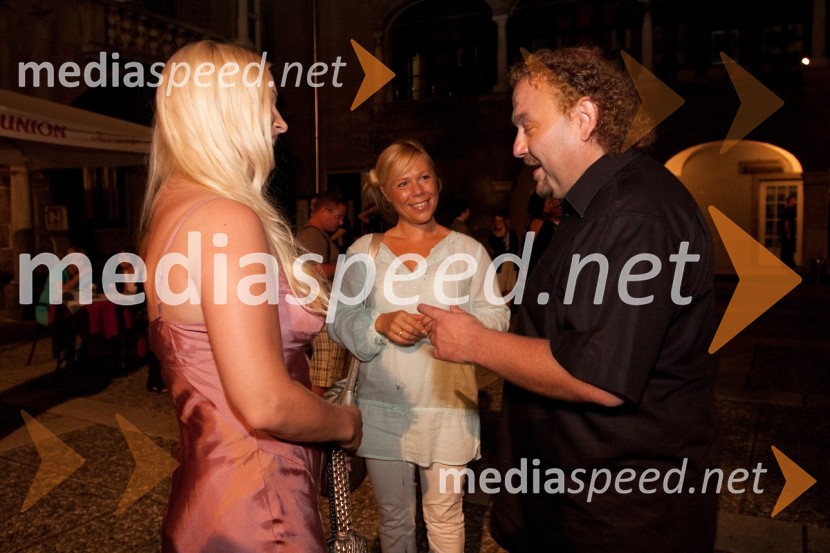 	 Danica Lovenjak, tv voditeljica, Majda Vrhovnik, PR trgovine New Yorker in direktorica M.V. d.o.o. in Darko Brlek, direktor Festivala LjubljanaFestival Ljubljana 2010: Watching others, balet