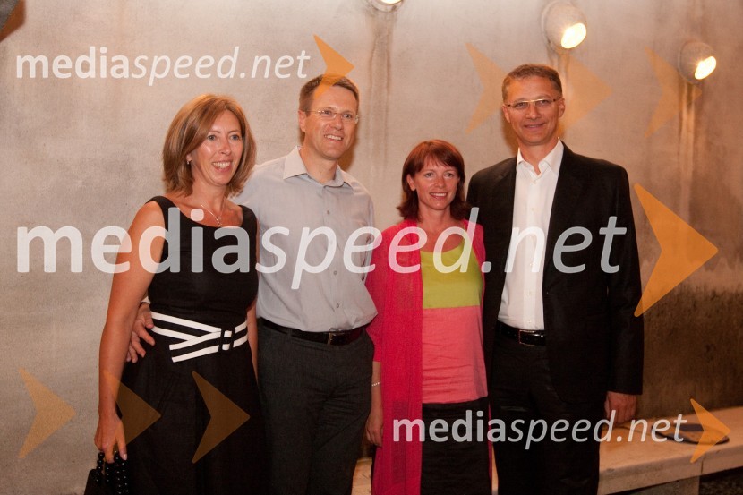 Samuel Žbogar, zunanji minister s sporogo in Igor Lukšič, minister za šolstvo in šport, soproga dr. Marta Macedoni Lukšič, pediatrinjaFestival Ljubljana 2010: Watching others, balet