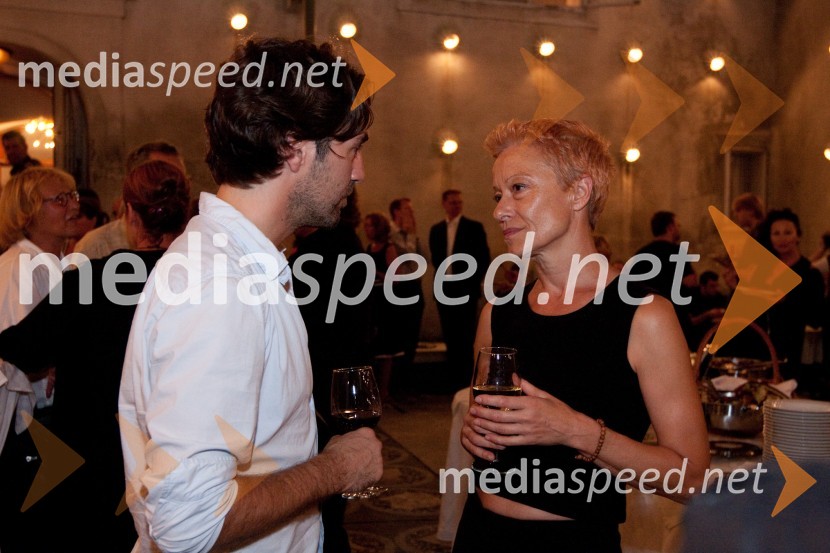 Edward Clug, baletnik, koreograf in vodja baleta SNG Maribor in Mateja Rebolj, plesalka, Prešernova nagrajenkaFestival Ljubljana 2010: Watching others, balet