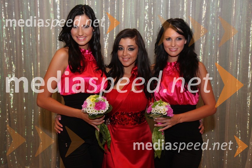 Sandra Skutnik, zmagovalka Talent Show za Miss Slovenije 2010 in Sanja Grohar, pevka, manekenka in Miss Slovenije 2005 ter Sandra Adam, zmagovalka izbora Top Model za Miss Slovenije 2010 ter ocenjevalna komisijaMiss Slovenije 2010, Top model in Talent show