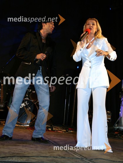 Davor Borno, hrvaški pevec in Helena Blagne Zaman, pevka10 let televizije RTS Maribor