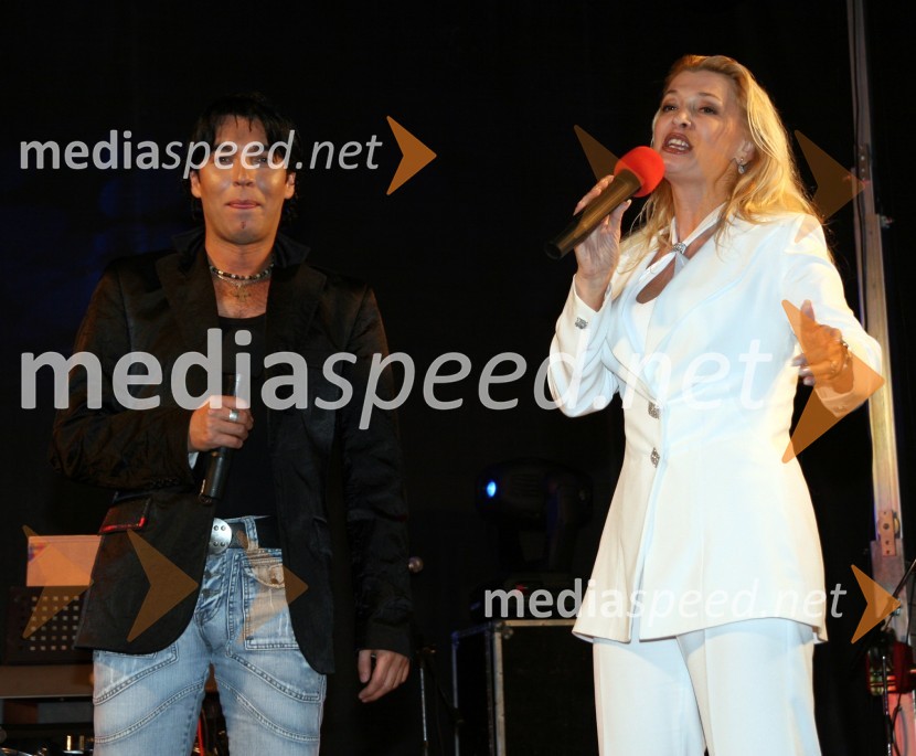 Davor Borno, hrvaški pevec in Helena Blagne Zaman, pevka10 let televizije RTS Maribor