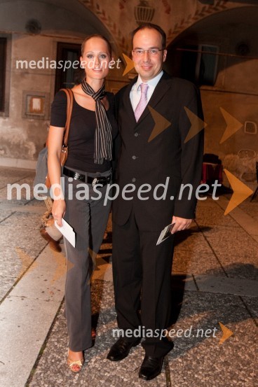 Leo Oblak, predsednik uprave družbe Infonet Media in Daniela Bervar, vodja Cotrugli Business School SlovenijaPaco de Lucia zaključil Festival Ljubljana 2010