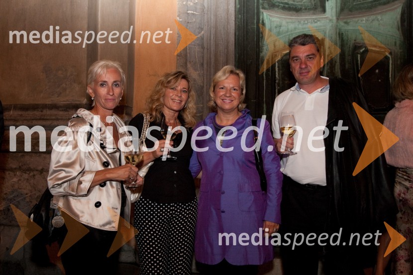 Mojca Jauh, Mojca Hera Camplin, področni vodja POrsche Kredit in Leasing SLO d.o.o., Sabrina Pečelin, vodja odnosov z javnostmi pri Porsche Slovenija in življenjski sopotnik Aleš RadeljPaco de Lucia zaključil Festival Ljubljana 2010