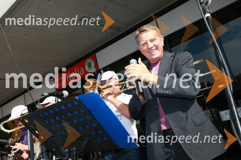 Rudi Šantl, pevecTržnica Maribor, odprtje osrednjega pokritega dela mariborske tržnice