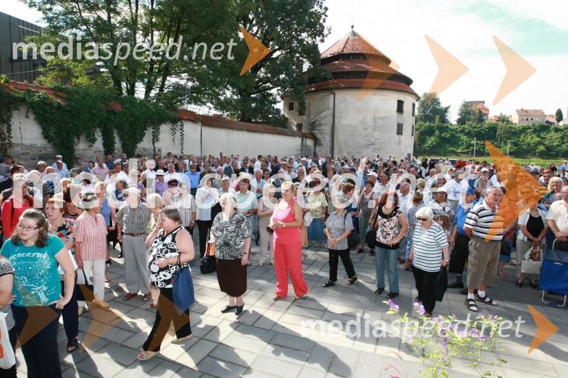 Tržnica Maribor, odprtje osrednjega pokritega dela mariborske tržnice
