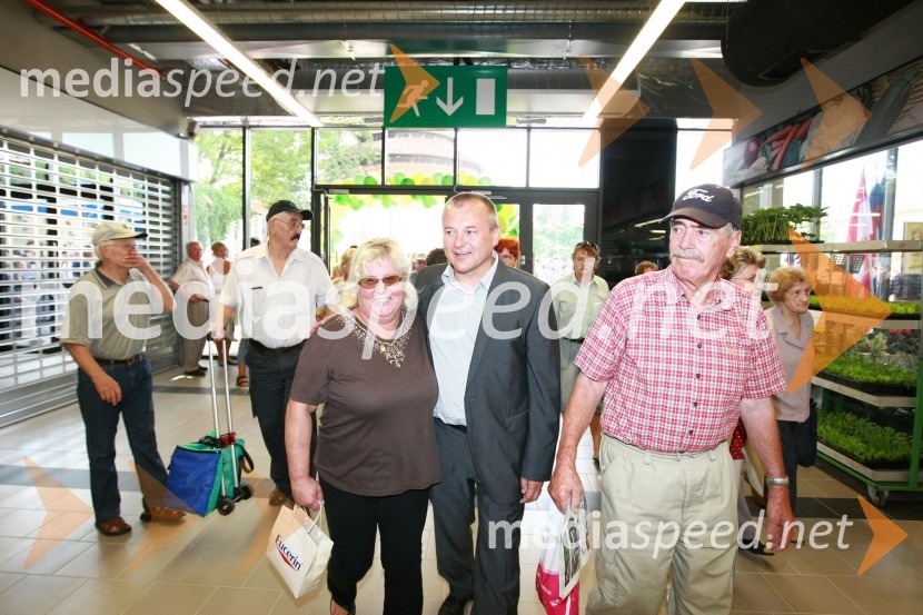 ... in Franc Kangler, župan Mestne občine MariborTržnica Maribor, odprtje osrednjega pokritega dela mariborske tržnice