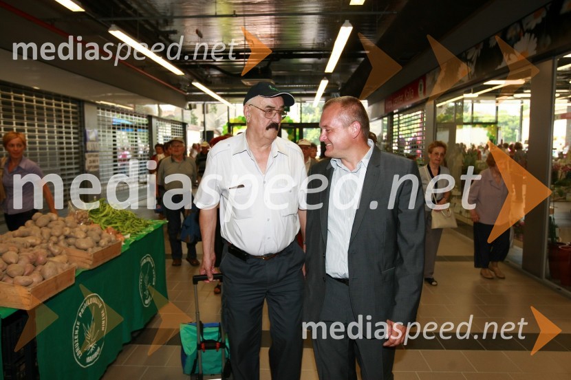 ... in Franc Kangler, župan Mestne občine MariborTržnica Maribor, odprtje osrednjega pokritega dela mariborske tržnice