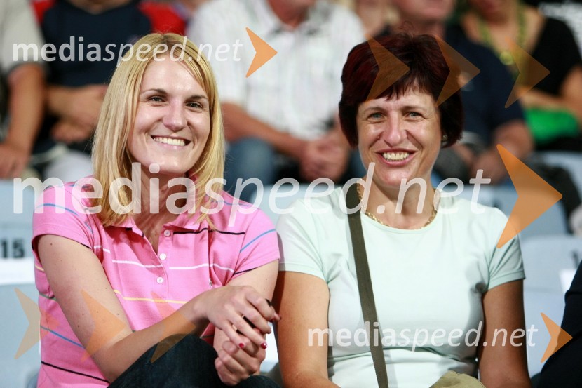 Nataša Žnuderl, marketing Europark in mama TatjanaNK Maribor - Palermo, 4. krog kvalifikacij za Ligo Europa, povratna tekma