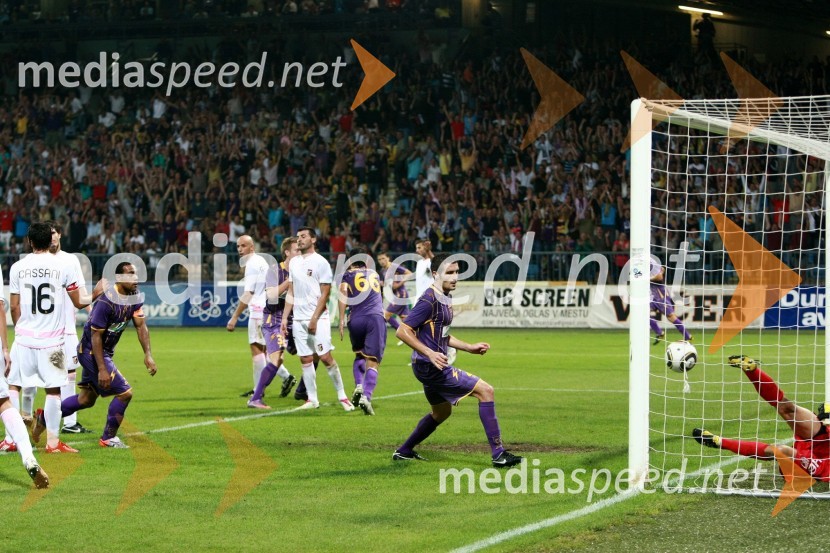 Nogometaši NK Maribor  in nogometaši US Citta di PalermoNK Maribor - Palermo, 4. krog kvalifikacij za Ligo Europa, povratna tekma