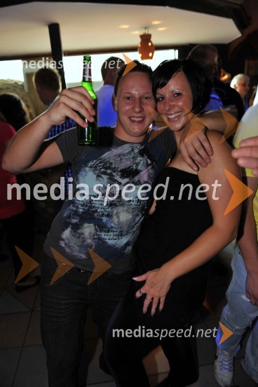 Obiskovalca15. obletnica diskoteke Yucatan