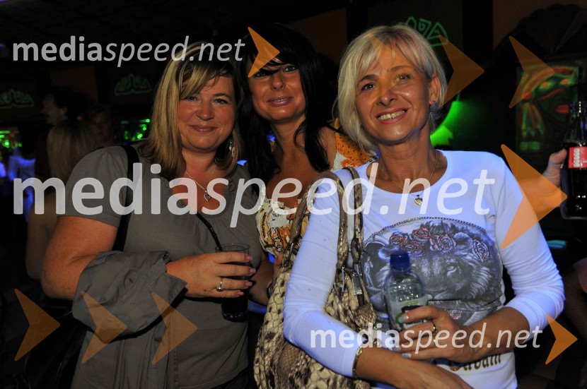 Obiskovalke15. obletnica diskoteke Yucatan