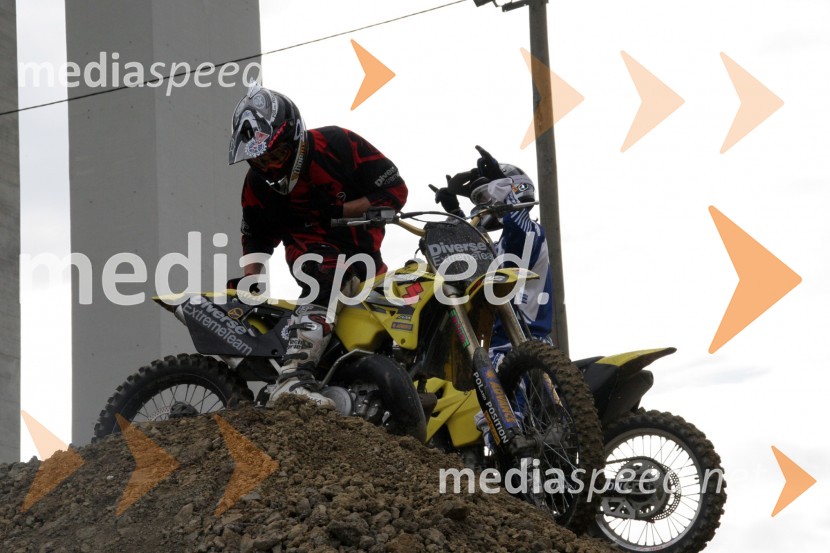 Barteg Oglaza, freestyler iz Poljske in njegov mehanikMOTOKROS, 4. dirka za evropsko prvenstvo do 250 ccm