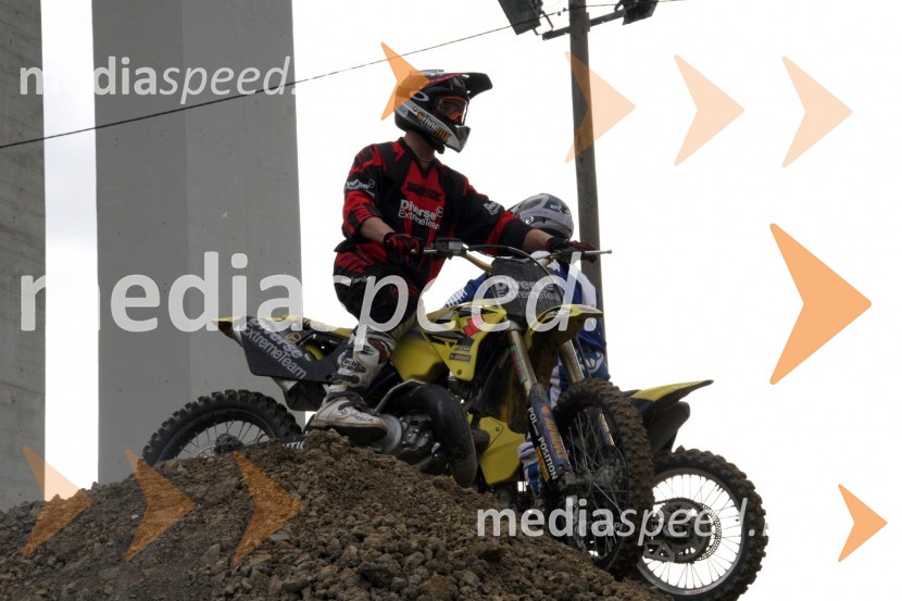 Barteg Oglaza, freestyler iz Poljske in njegov mehanikMOTOKROS, 4. dirka za evropsko prvenstvo do 250 ccm