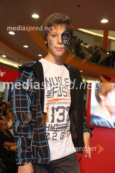 Mladi manekenEuropark praznuje 10 let, modna revija