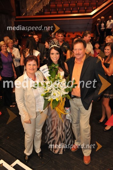 Sandra Adam, Miss Slovenije 2010 in staršiMiss Slovenije 2010, finale