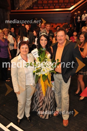 Sandra Adam, Miss Slovenije 2010 in staršiMiss Slovenije 2010, finale